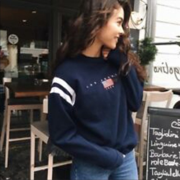 RARE Brandy Melville Sweatshirt - Picture 1 of 4